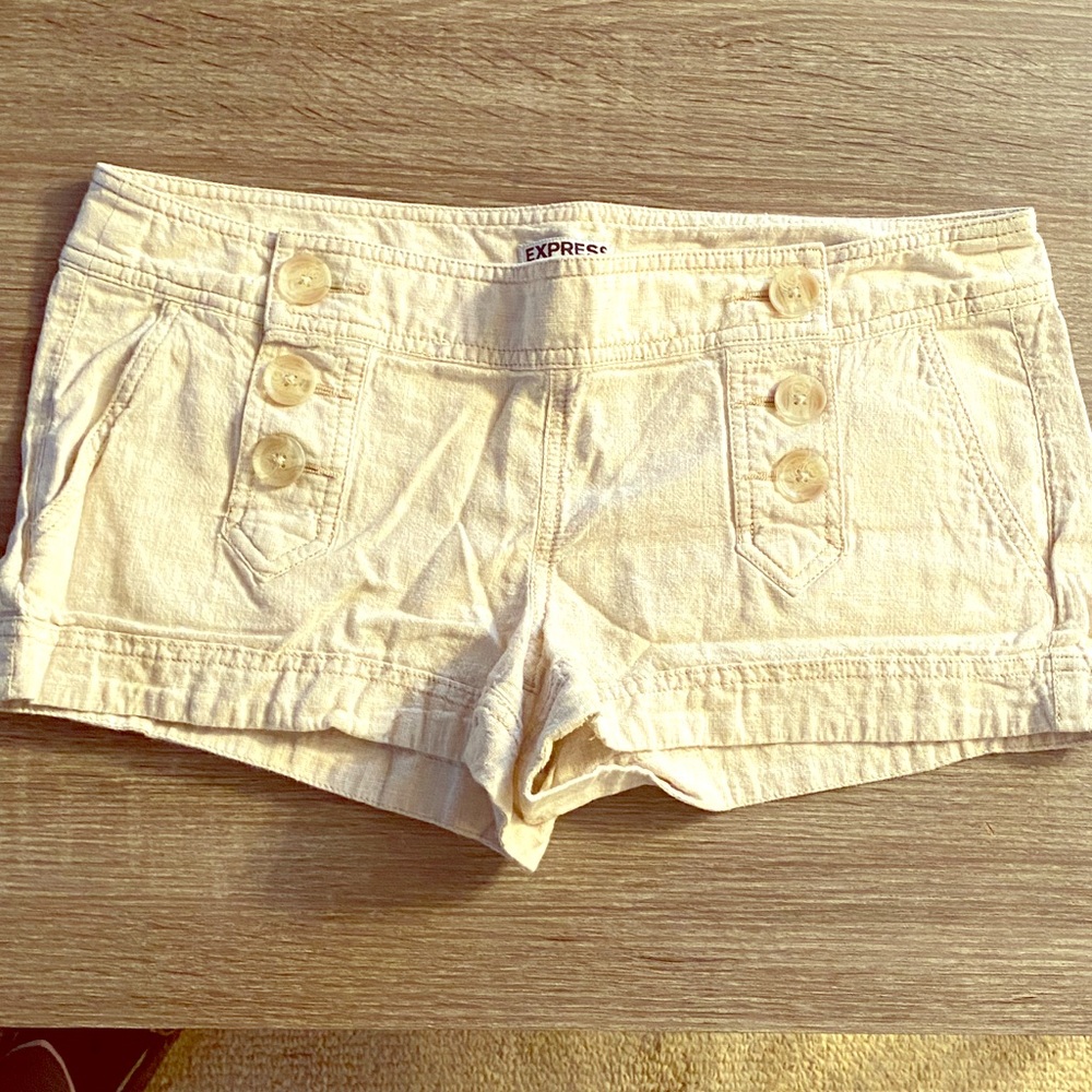 Linen shorts